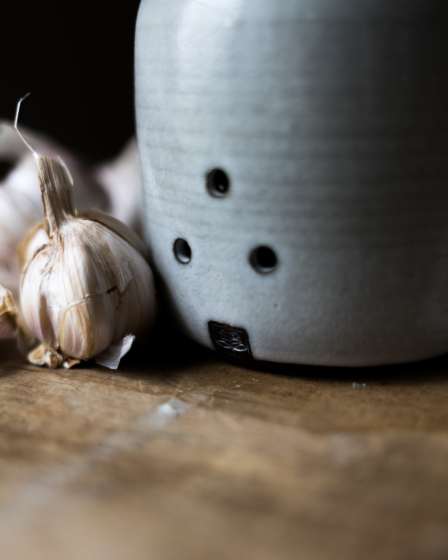 THE POTTERS HOMESTEAD Homegrown Garlic Keeper